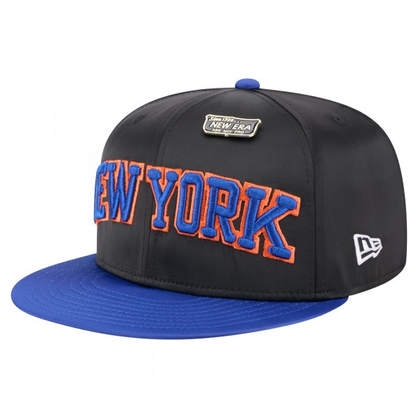 Бейсболка New York Knicks New Era Black/Blue Throwback Satin Vintage Pin Two-Tone 59FIFTY