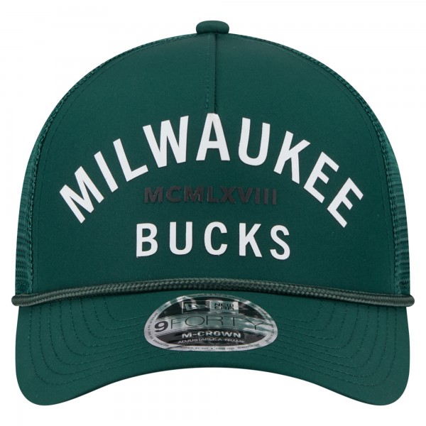 Бейсболка Milwaukee Bucks New Era Hunter Green Minimalist 9FORTY M-Crown