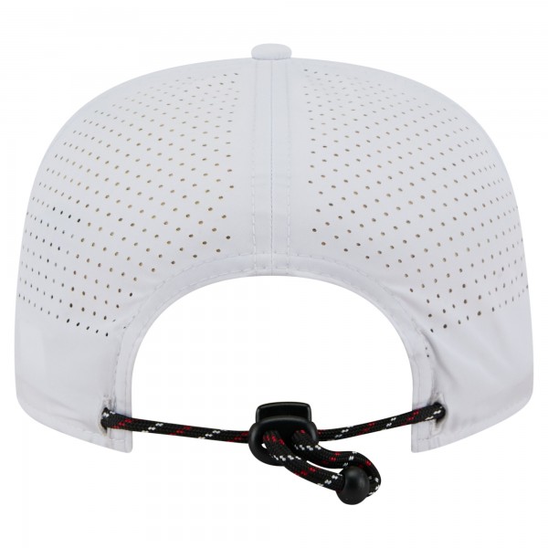 Бейсболка Chicago Bulls New Era White Performance Rope Golfer