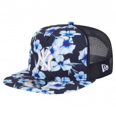 New York Yankees New Era Navy Adventure Pattern Golfer Trucker Snapback Hat
