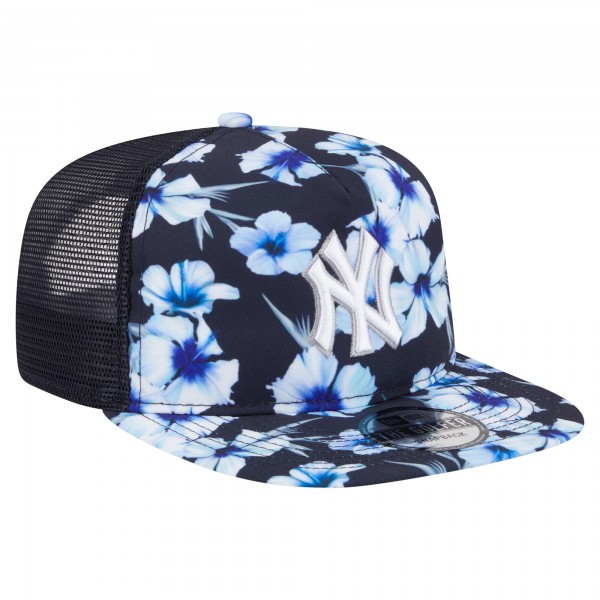 New York Yankees New Era Navy Adventure Pattern Golfer Trucker Snapback Hat