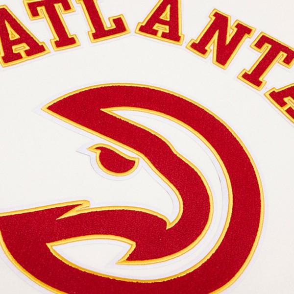 Бомбер на молнии Atlanta Hawks Pro Standard Retro Classic Varsity - Cream
