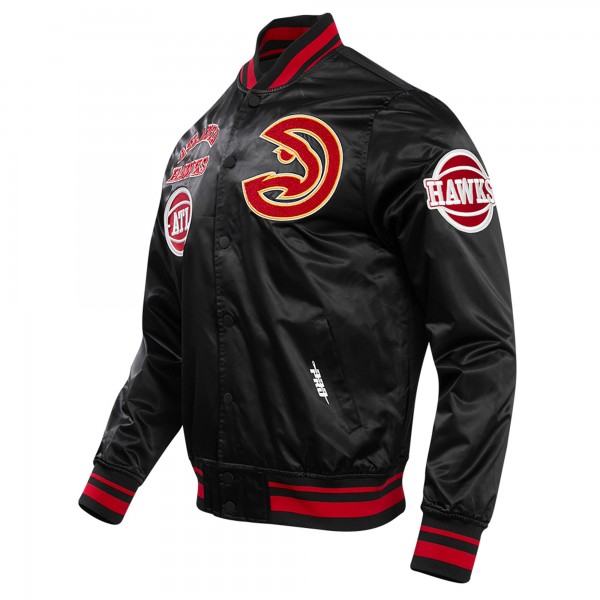 Бомбер Atlanta Hawks Pro Standard  Retro Classic Satin - Black