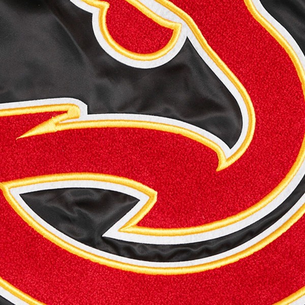 Бомбер Atlanta Hawks Pro Standard  Retro Classic Satin - Black