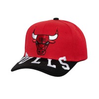 Бейсболка Chicago Bulls Mitchell & Ness Red/Black Underarch Two-Tone Pro Crown