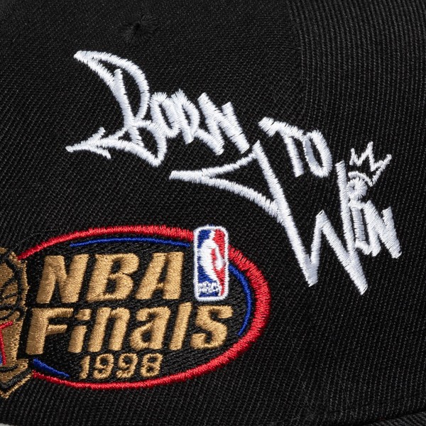 Бейсболка Chicago Bulls Mitchell & Ness Black 1998 NBA Finals Born To Win Pro Crown