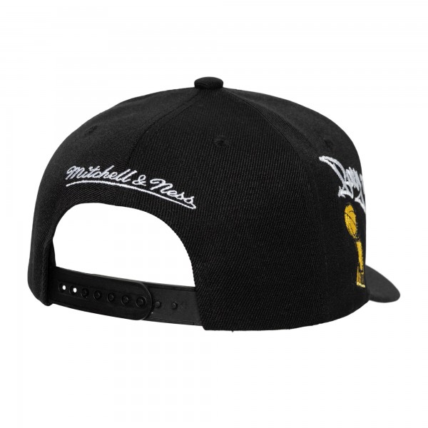 Бейсболка Milwaukee Bucks Mitchell & Ness Black Born To Win Pro Crown