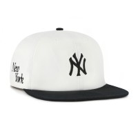 New York Yankees 47 White/Black Foundation Captain Snapback Hat