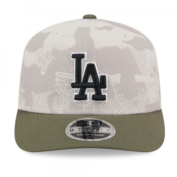 Бейсболка Los Angeles Dodgers New Era Light Beige/Olive 2025 Armed Forces Day 9SEVENTY Stretch-Snap