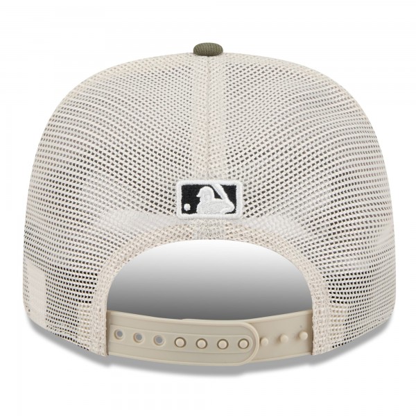 Бейсболка New York Yankees New Era Light Beige/Olive 2025 Armed Forces Day 9SEVENTY Stretch-Snap