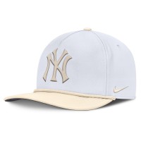 New York Yankees Nike White/Cream Pro Performance Snapback Hat