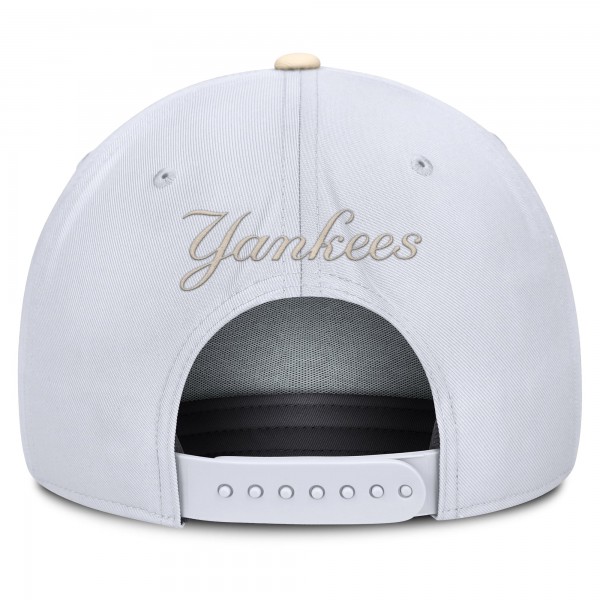 New York Yankees Nike White/Cream Pro Performance Snapback Hat