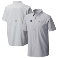 New York Yankees Columbia Gray Slack Tide Omni-Wick Button-Up Camp Shirt