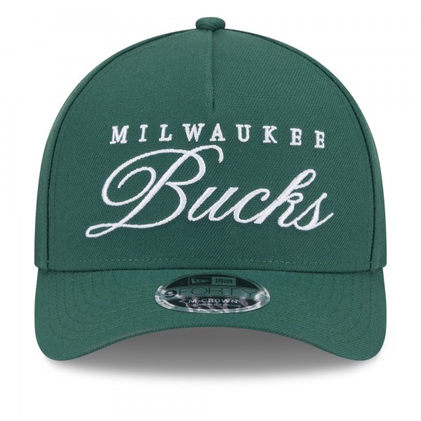 Бейсболка Milwaukee Bucks New Era Hunter Green 2025 NBA Draft M-Crown A-Frame 9FORTY