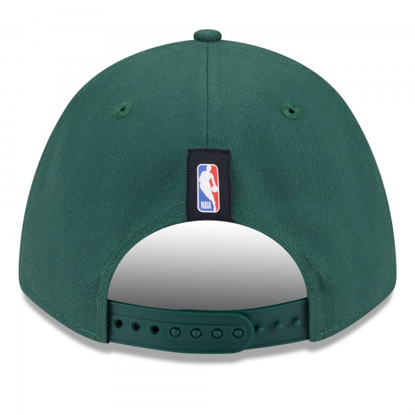Бейсболка Milwaukee Bucks New Era Hunter Green 2025 NBA Draft M-Crown A-Frame 9FORTY