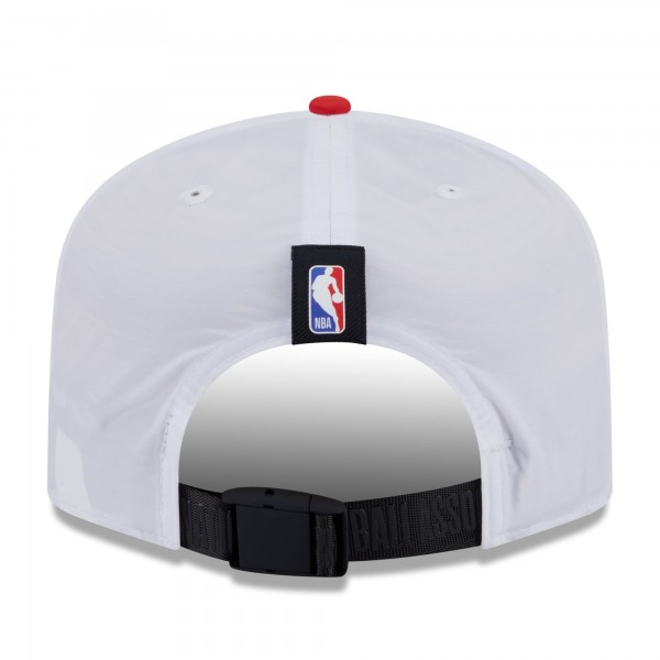 Бейсболка Atlanta Hawks New Era White/Red 2025 NBA Draft On-Stage Nylon 19TWENTY