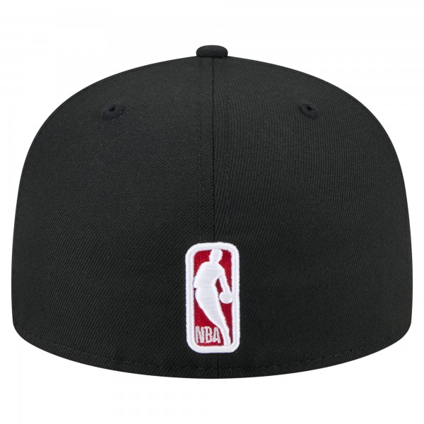 Бейсболка Chicago Bulls New Era Black State Stitch 59FIFTY