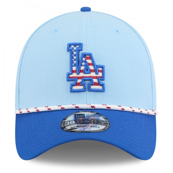 Бейсболка Los Angeles Dodgers New Era Light Blue/Royal 2025 Fourth of July 39THIRTY