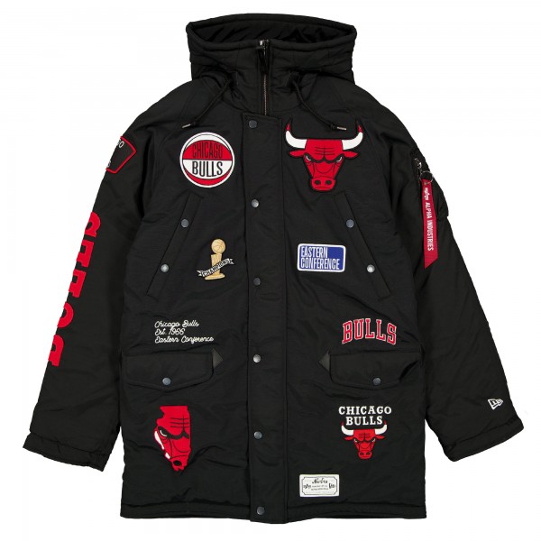 Chicago Bulls New Era x Alpha Industries Black Altitude Mod Full-Snap Parka
