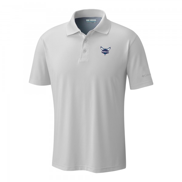 Charlotte Hornets Columbia White Low Drag Offshore Polo