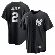 Джерси New York Yankees Derek Jeter Nike Black Replica Player
