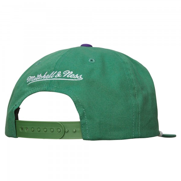 Milwaukee Bucks Mitchell & Ness Green Ascend Deadstock Snapback Hat