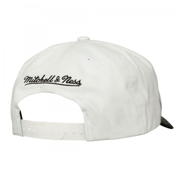 Бейсболка Chicago Bulls Mitchell & Ness Black/White Dip Dye Pro Crown