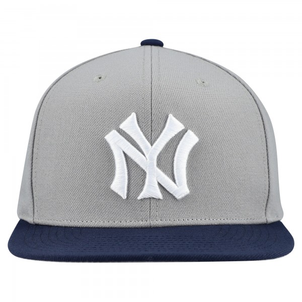 New York Yankees Mitchell & Ness Gray Cooperstown Collection Basic Flip Snapback Hat