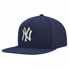 New York Yankees Mitchell & Ness Navy Basic Flip Snapback Hat