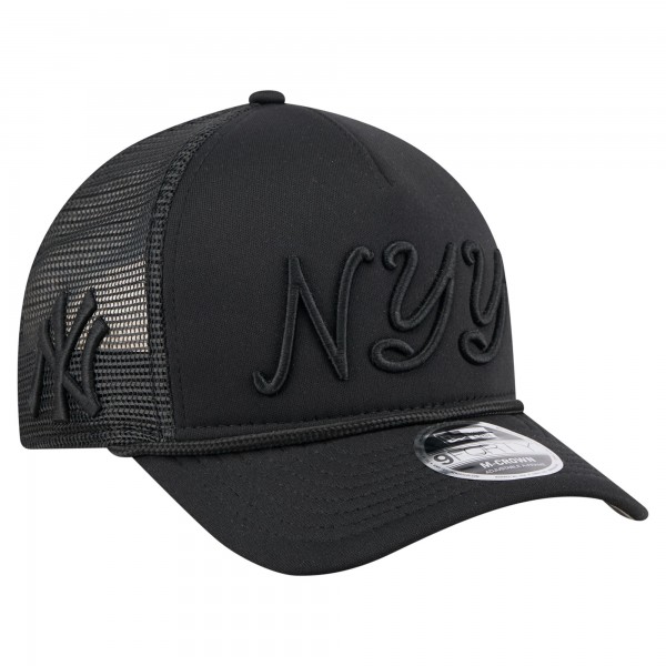 Бейсболка New York Yankees New Era Black City Initial 9FORTY A-Frame M-Crown