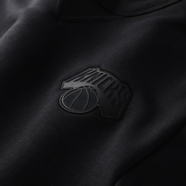Свитшот New York Knicks Nike Black Authentic Standard Issue Travel Dri-FIT