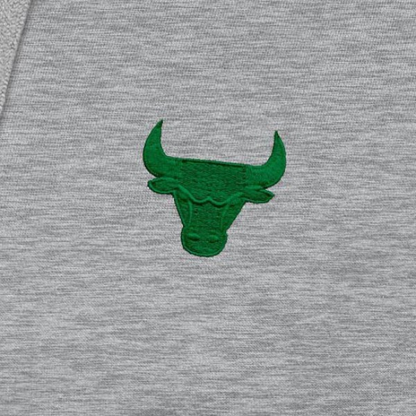 Толстовка Chicago Bulls Antigua Heather Gray St. Patricks Day Victory Raglan