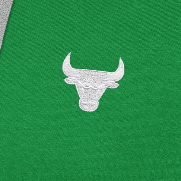 Толстовка Chicago Bulls Antigua Kelly Green St. Patricks Day Victory Raglan