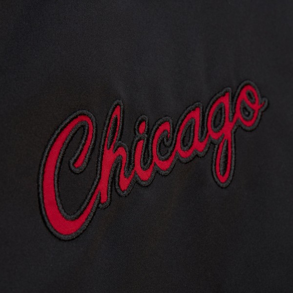 Куртка Chicago Bulls Black Hardwood Classics Blackout Collection Satin