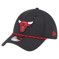 Бейсболка Chicago Bulls New Era Black Featherweight Poly Rope Flex 39Thirty