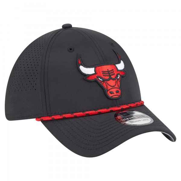 Бейсболка Chicago Bulls New Era Black Featherweight Poly Rope Flex 39Thirty
