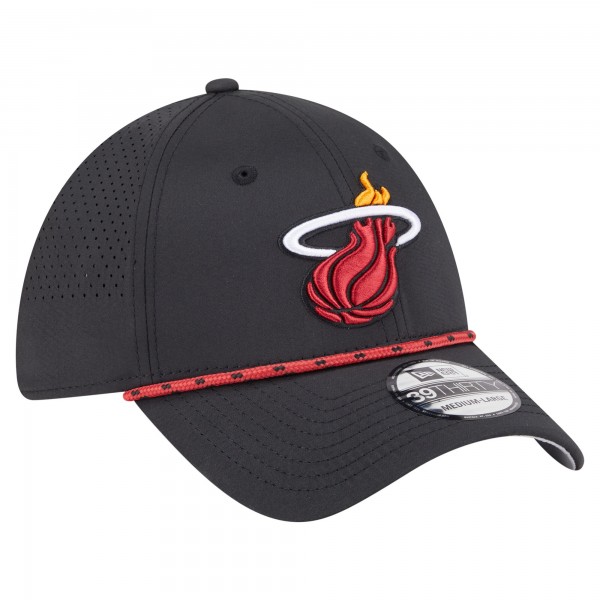 Бейсболка Miami Heat New Era Black Featherweight Poly Rope Flex 39Thirty