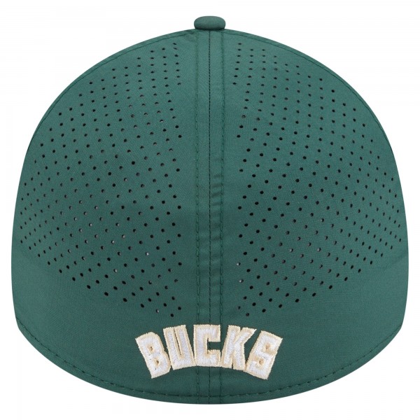 Бейсболка Milwaukee Bucks New Era Hunter Green Featherweight Poly Rope Flex 39Thirty