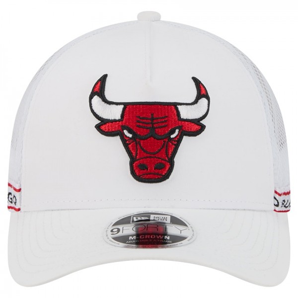Бейсболка Chicago Bulls New Era White Featherweight Team Tape 9FORTY M-Crown A-Frame