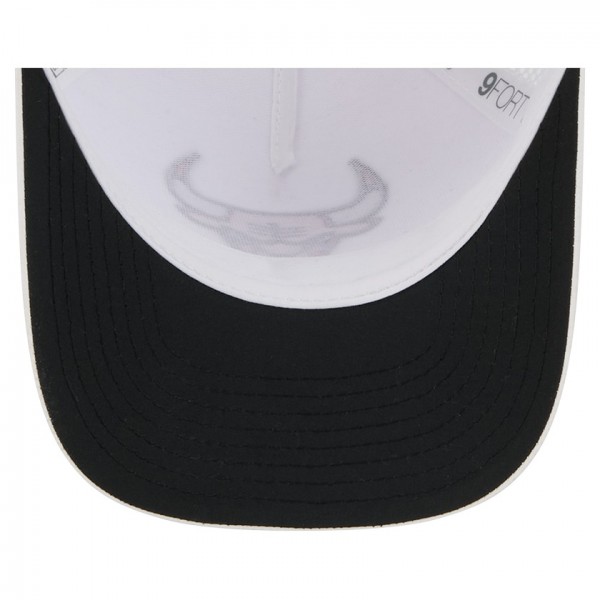 Бейсболка Chicago Bulls New Era White Featherweight Team Tape 9FORTY M-Crown A-Frame