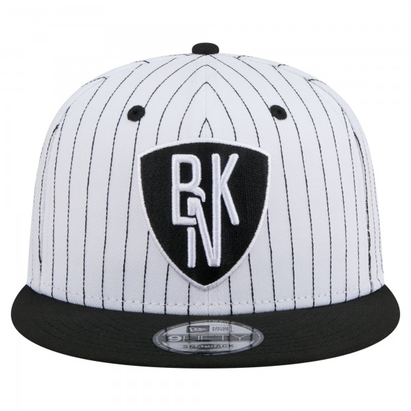 Бейсболка Brooklyn Nets New Era White Deceptor Pinstripe 9FIFTY Snapback
