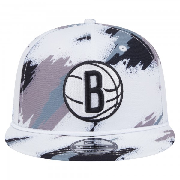 Бейсболка Brooklyn Nets New Era White Paint 9FIFTY Snapback