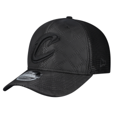 Бейсболка Cleveland Cavaliers New Era Black Quilted 9SEVENTY Trucker