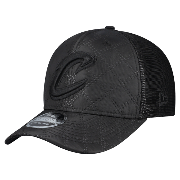Бейсболка Cleveland Cavaliers New Era Black Quilted 9SEVENTY Trucker