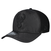 Бейсболка Milwaukee Bucks New Era Black Quilted 9SEVENTY Trucker