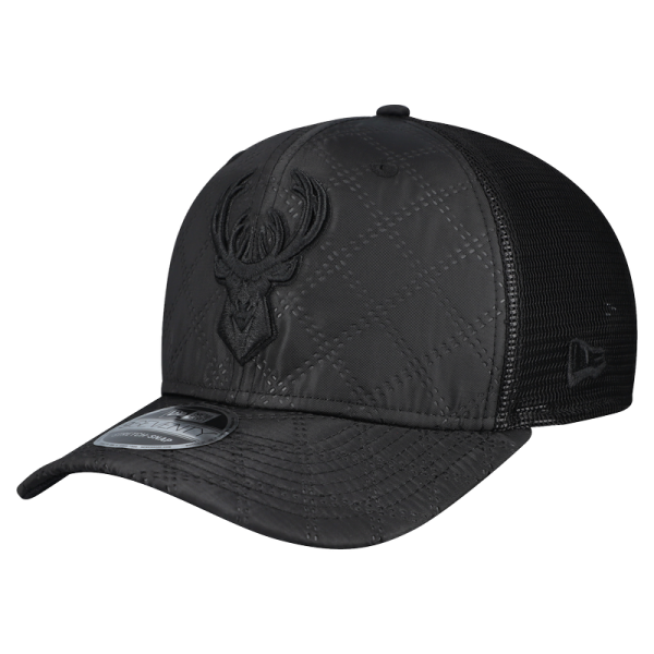 Бейсболка Milwaukee Bucks New Era Black Quilted 9SEVENTY Trucker