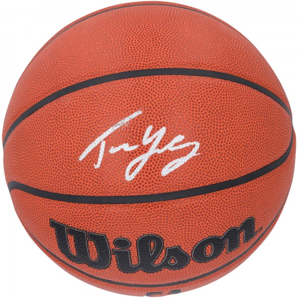 Мяч Trae Young Atlanta Hawks Autographed Fanatics Authentic Wilson Authentic Series Indoor/Outdoor