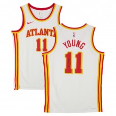 Игровая джерси Trae Young Atlanta Hawks Autographed Fanatics Authentic White Nike Association Edition Swingman
