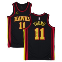 Игровая джерси Trae Young Atlanta Hawks Autographed Fanatics Authentic Black Jordan Brand Statement Edition Swingman