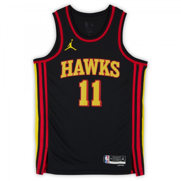 Игровая джерси Trae Young Atlanta Hawks Autographed Fanatics Authentic Black Jordan Brand Statement Edition Swingman